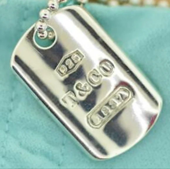 - TIFFANY & Co. LUXURY 🐕 Dog tag - Picture 3 of 9